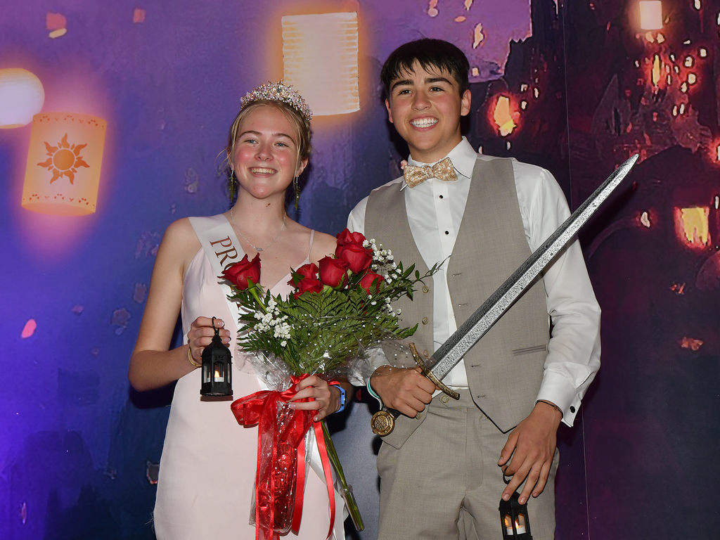Carli Federle and Connor Murphy crowned as Prom Queen and King.