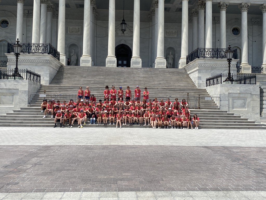 TMS students pose for another picture in Washington, DC.