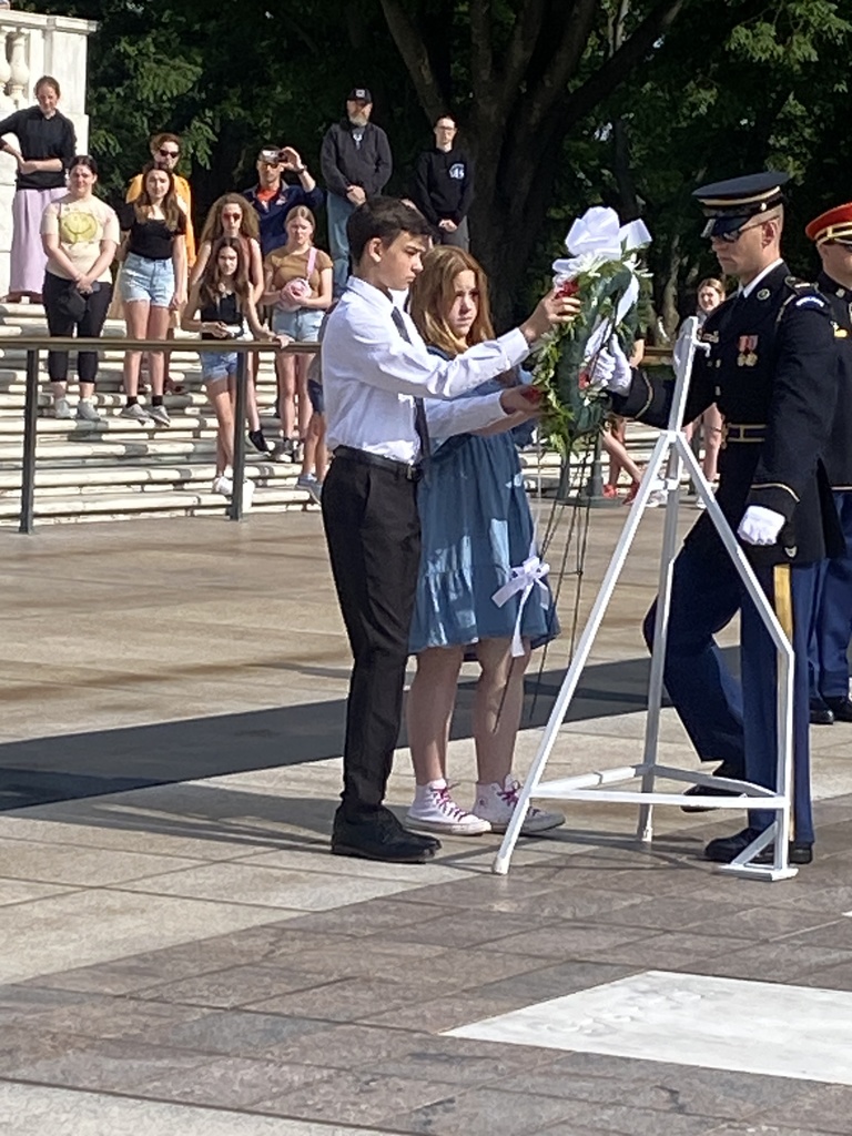 Students place the wreath at the Tomb of the Unknown Soldier