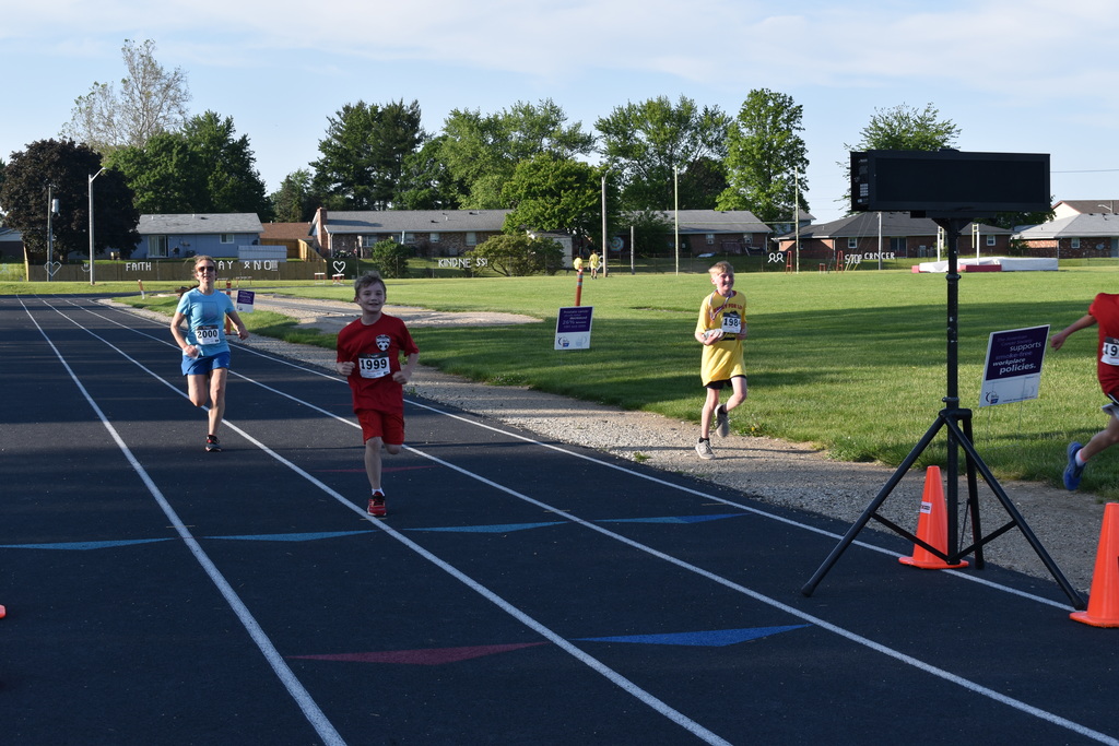 Runners at Relay for Life.