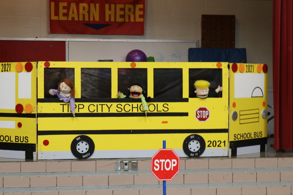 School bus puppets